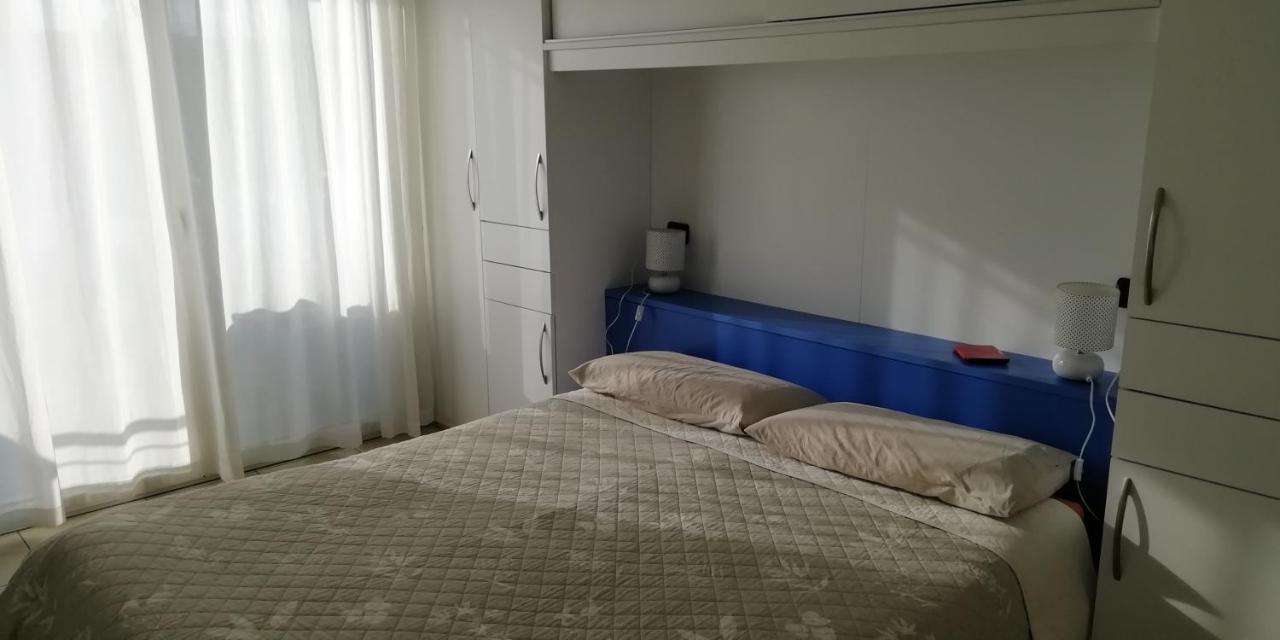 Brezza Da Mare Apartment Rimini Bagian luar foto